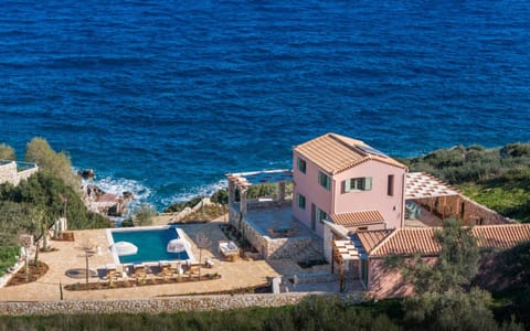 Property building, Bird's eye view, Swimming pool, Swimming pool