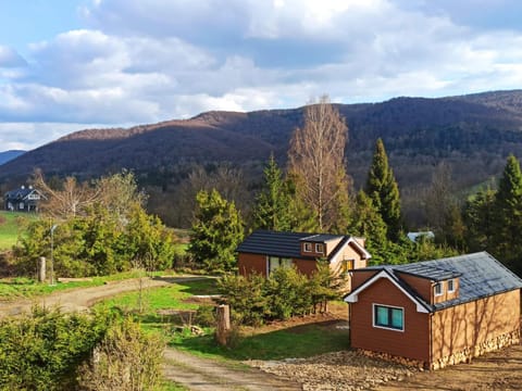Property building, Neighbourhood, Natural landscape, Bird's eye view, Summer, Hiking, Mountain view