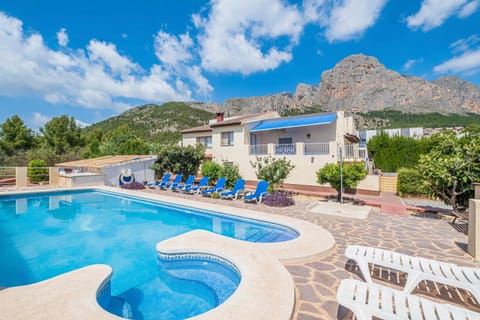 Mountain view, Swimming pool, sunbed