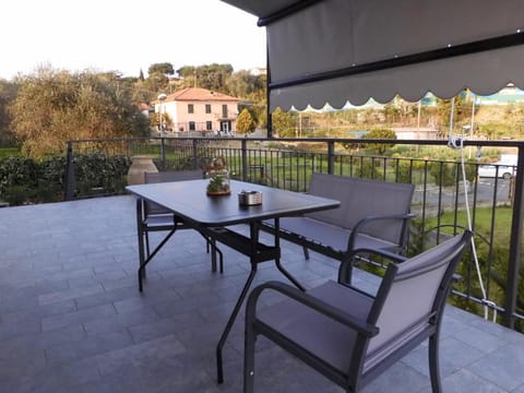Balcony/Terrace, Dining area, Breakfast