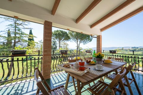 View (from property/room), Balcony/Terrace