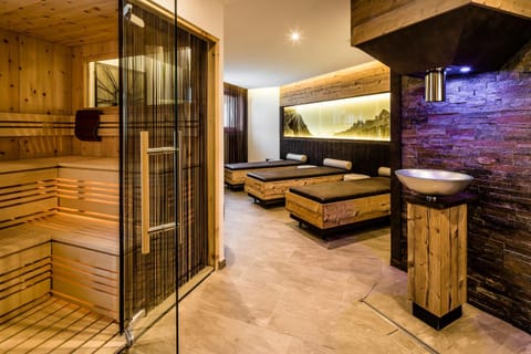 Sauna, Spa and wellness centre/facilities