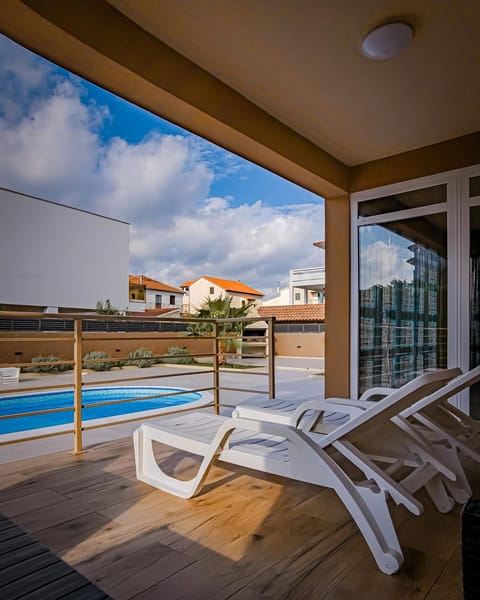 Balcony/Terrace, Balcony/Terrace