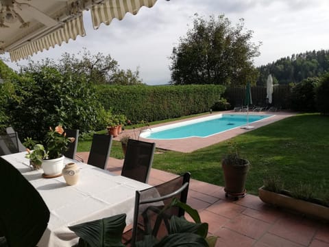 Balcony/Terrace, Garden view, Pool view, Swimming pool, sunbed