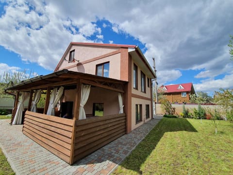 Facade/entrance, Balcony/Terrace, Area and facilities