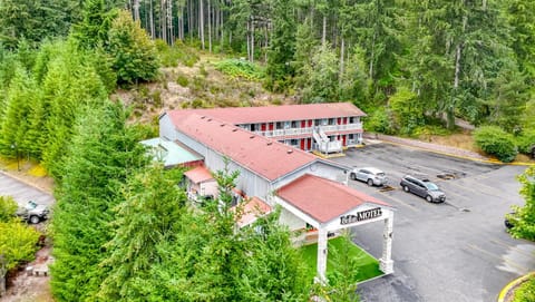 Property building, Day, Natural landscape