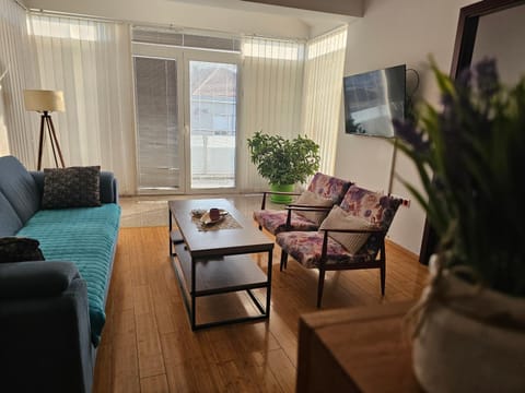 Property building, Communal lounge/ TV room, TV and multimedia, Living room