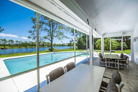 SWISS 23 - Lake Stephanie House in Groveland