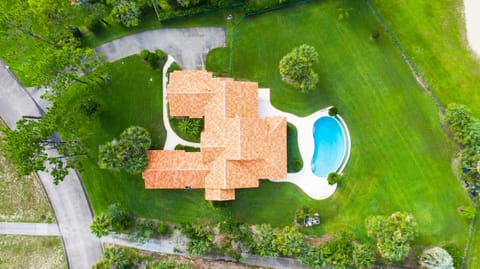 SWISS 30 - Golf Course House in Groveland