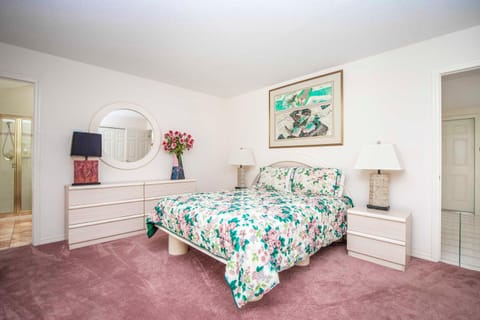 SWISS 41 - Golf Course House in Groveland