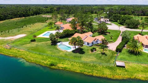 SWISS 57 - Lake Denise House in Florida