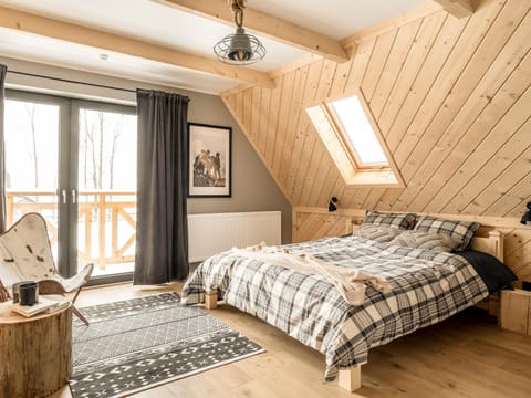 Bed, View (from property/room), Photo of the whole room, Decorative detail, Bedroom