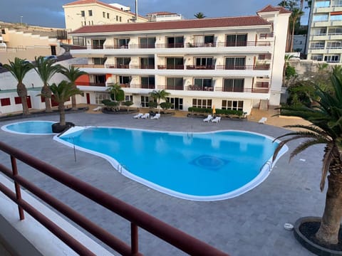 View (from property/room), Pool view, Swimming pool