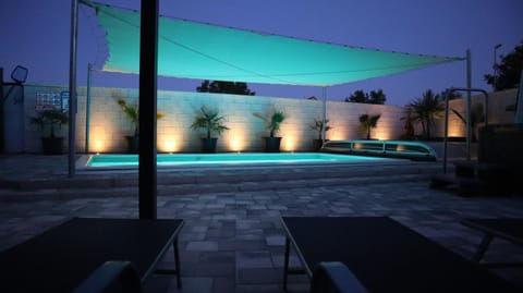 Garden, Hot Tub, Swimming pool
