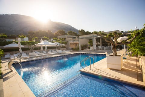 Pool view, Swimming pool, Sunrise