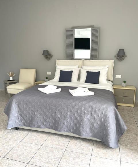 Wave rooms Apartment hotel in Crete