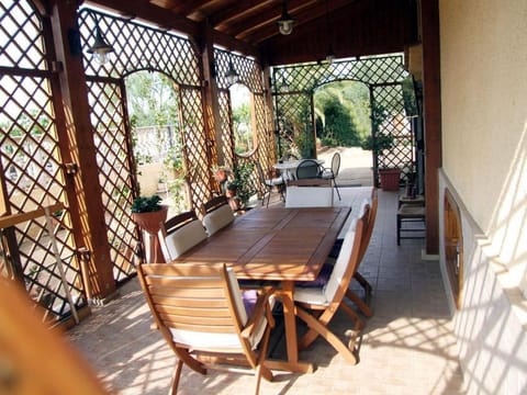 Patio, Living room, Seating area, Breakfast