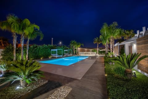 Garden, Swimming pool