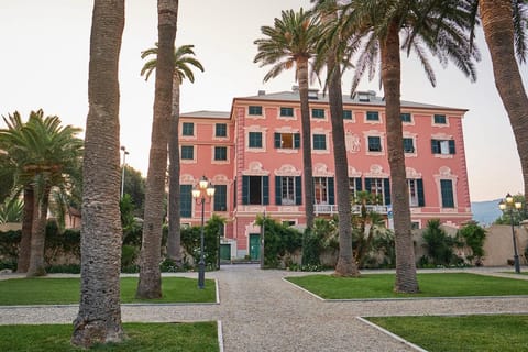 Property building, Garden