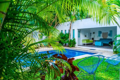 Garden, Swimming pool