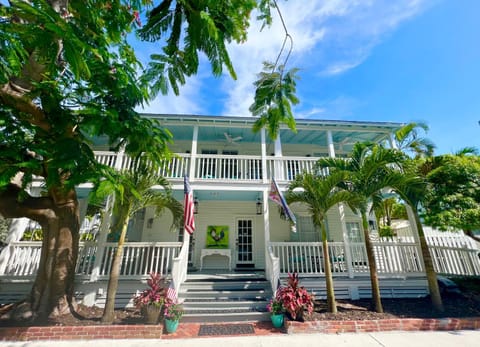 The Porch on Frances Inn - Adults Exclusive Inn in Key West