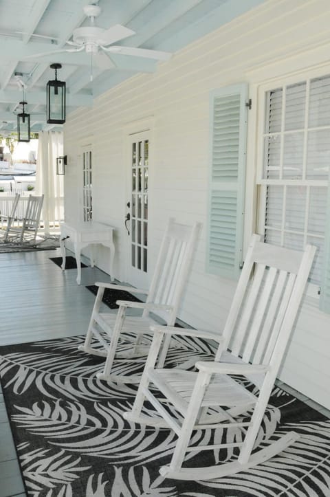 The Porch on Frances Inn - Adults Exclusive Inn in Key West