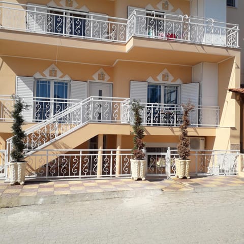 HOUSE DILENA TSIMTSIRI Luxury Apartment 2 House in Limenaria