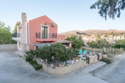 Property building, Neighbourhood, Natural landscape, Garden