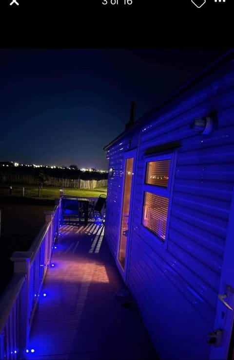 8 Berth 3 bed caravan Golden palm ML9 Campground/
RV Resort in Chapel Saint Leonards