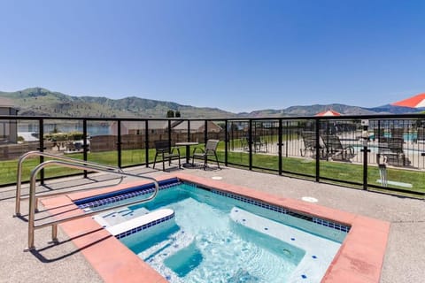 Lake Chelan Shores Shore Serenity 19-3 Apartment in Chelan (In Town)