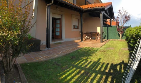 Property building, Day, Garden, Garden view