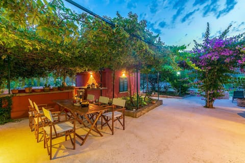 Patio, Night, Balcony/Terrace