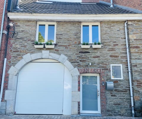 Property building, Parking