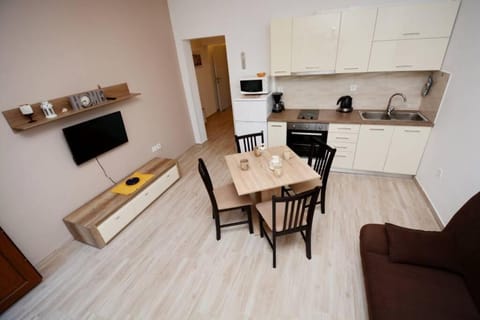 2BR Premium, Fireplace & Parking Zadar Apartment in Zadar