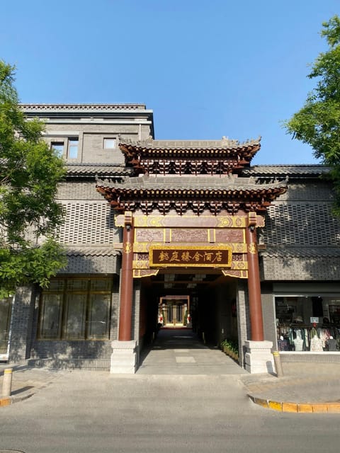 Facade/entrance