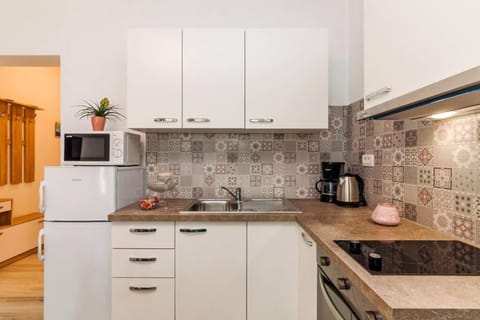 1BR Premium, Terrace & Parking Zadar Apartment in Zadar