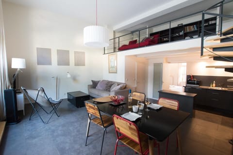 Divonne - Loft cosy avec jardin partagé Apartment in Arles