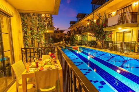 View (from property/room), Pool view, Swimming pool, Swimming pool
