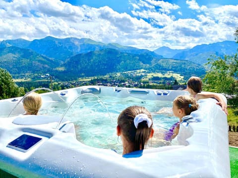 Day, People, Natural landscape, Mountain view, Mountain view, children, Family