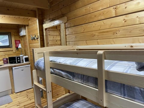 Immaculate Cabin 5 mins to Inverness Dog friendly Cabin in Scotland