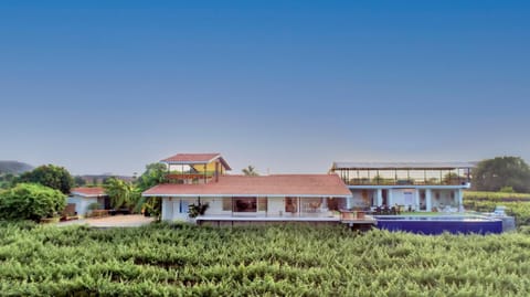 Property building, Day, Natural landscape, Bird's eye view, Garden, View (from property/room), Garden view, Pool view, Swimming pool, Swimming pool