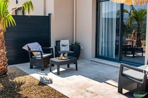 View (from property/room), Balcony/Terrace