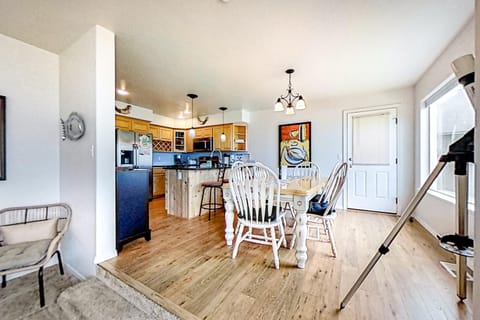 Hidden Drive House in Lincoln City