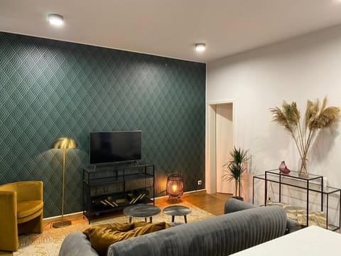 Cozy apt w/ king bed great for discovering Liege Apartment in Liège