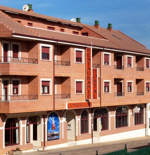 Property building, Facade/entrance, View (from property/room), Balcony/Terrace