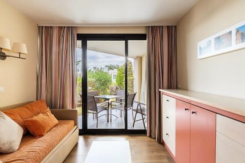 Bed, furniture, kitchen