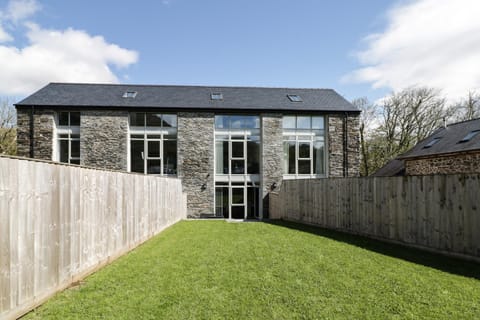 2 Pensyflog Barns House in Porthmadog