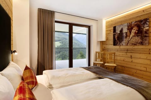 Living room, Bedroom