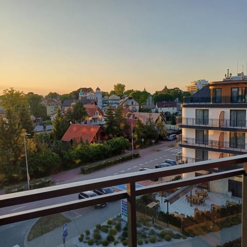 View (from property/room), Balcony/Terrace, City view, Street view, Location