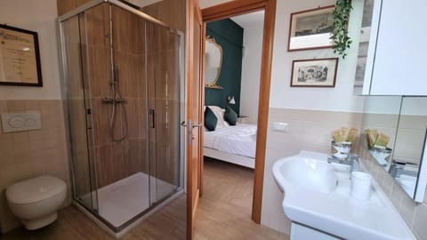 Shower, Bathroom, Bedroom